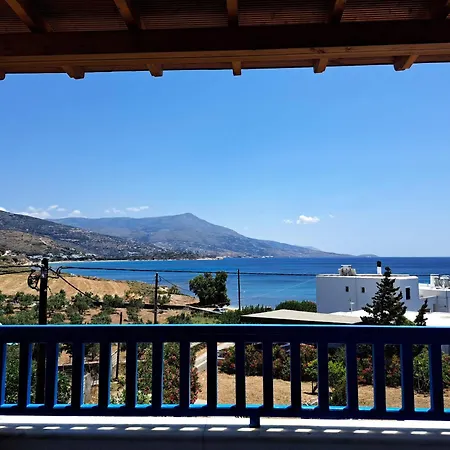 בית נופש Beachfront Andros Summer גאווריון