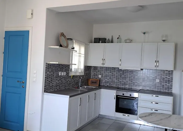 בית נופש Beachfront Andros Summer גאווריון